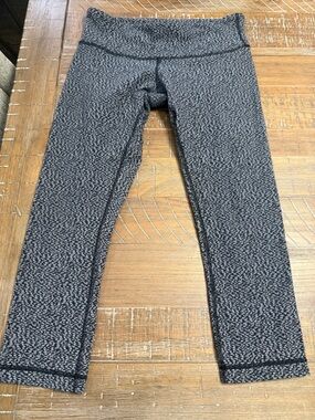 Lululemon Grey warm Patterned Active Leggings